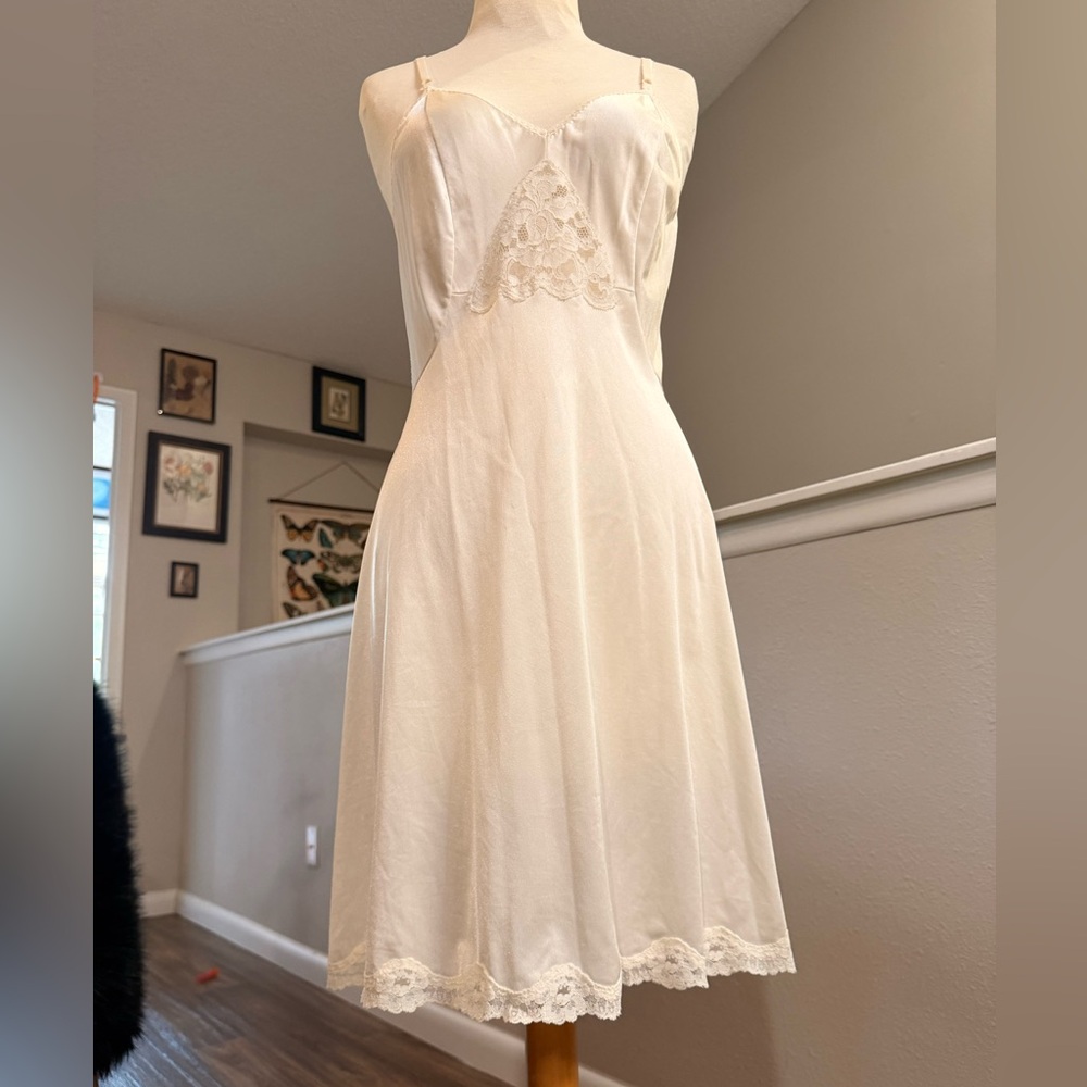 Vintage Ivory Lace Nylon Slip Dress Nightgown Bias Cut Bridal Lingerie S - Picture 9 of 13